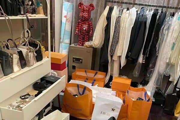 朔州市平鲁回收一线品牌衣服